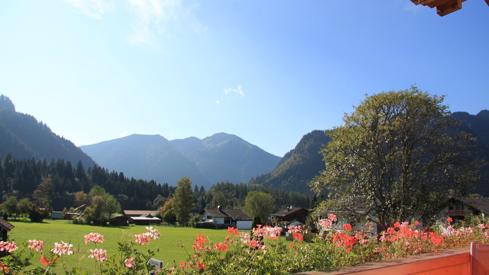 Unverbauter Bergblick